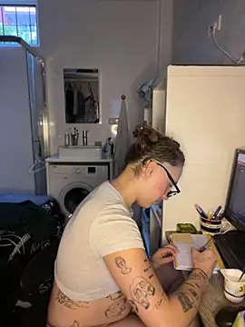 Hawitxui online show from 10-18-25, 07:31