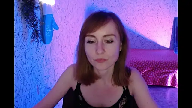 Snapshot of Athena_Richards chatting on 02-19-25, 03:38 Athena Richards online show from 02-19-25, 03:38