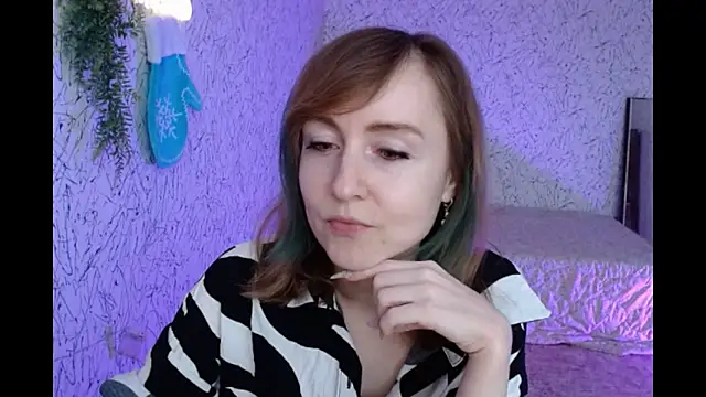 Snapshot of Athena_Richards chatting on 03-20-25, 09:48 Athena Richards online show from 03-20-25, 09:48