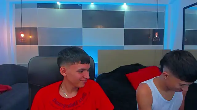 Snapshot of Juan_Nd_Steven chatting on 02-06-25, 04:21 Juan Nd Steven online show from 02-06-25, 04:21