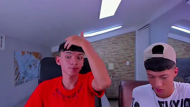 Snapshot of Juan_Nd_Steven chatting on 03-05-25, 07:27 Juan Nd Steven online show from 03-05-25, 07:27