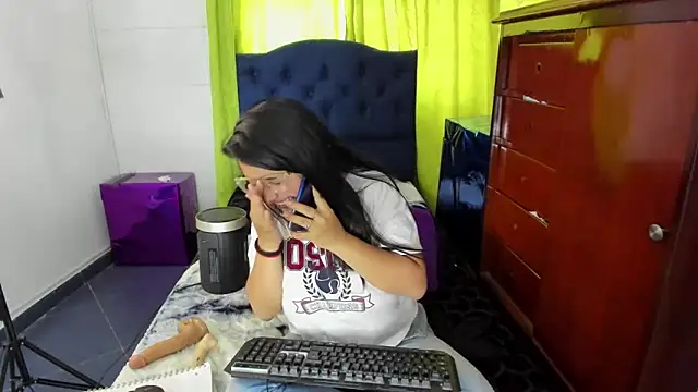 Snapshot of _Angelinaandrade_ chatting on 01-31-25, 08:12 Angelinaandrade online show from 01-31-25, 08:12