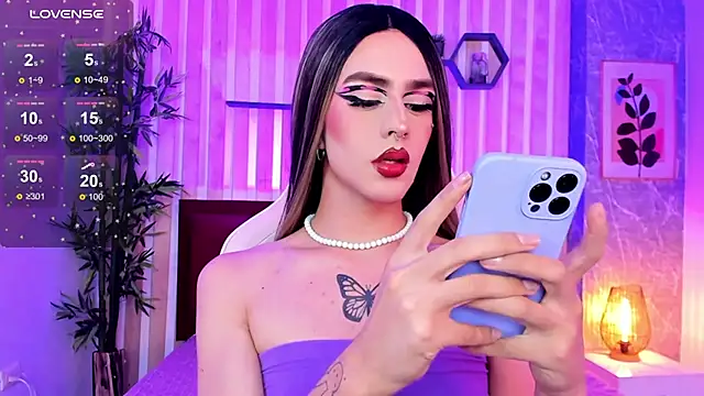 Snapshot of miah_connor chatting on 02-14-25, 04:15 miah connor online show from 02-14-25, 04:15