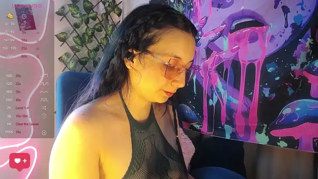 Snapshot of barbarablade chatting on 12-18-25, 03:56 barbarablade online show from 12-18-25, 03:56