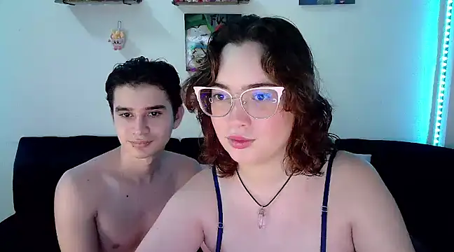 Snapshot of AndrewAnndCherry chatting on 01-09-25, 01:39 AndrewAnndCherry online show from 01-09-25, 01:39