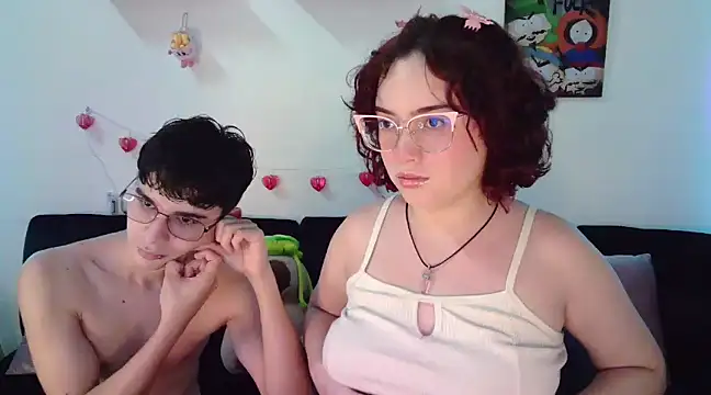 Snapshot of AndrewAnndCherry chatting on 02-07-25, 12:09 AndrewAnndCherry online show from 02-07-25, 12:09