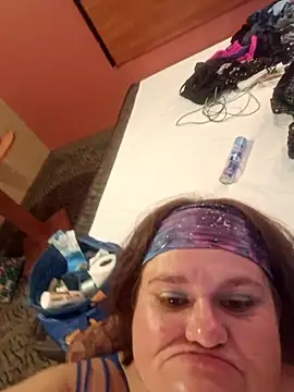 mcv131985 online show from 10-17-25, 04:15