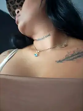 Snapshot of luisa16xxx chatting on 11-17-25, 07:19 luisa16xxx online show from 11-17-25, 07:19