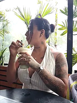 luisa16xxx online show from 04-18-26, 09:04