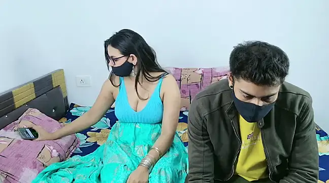 Snapshot of RupaliDixit chatting on 01-04-25, 05:26 RupaliDixit online show from 01-04-25, 05:26