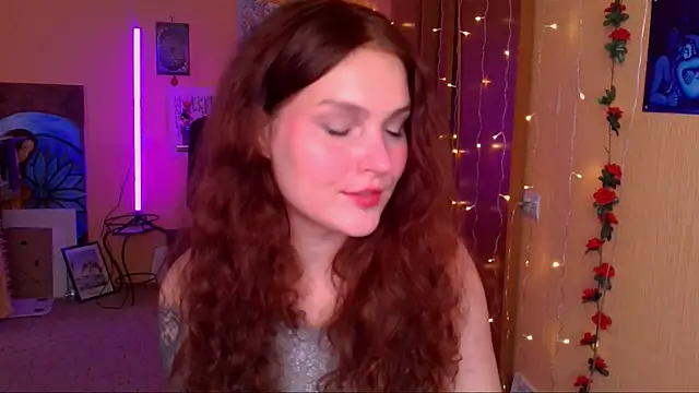 Snapshot of Jenna_Sativa chatting on 08-06-26, 01:02 Jenna Sativa online show from 08-06-26, 01:02