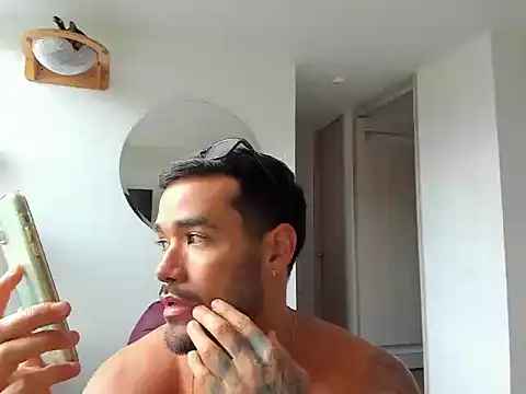 Snapshot of Alexander_Martines chatting on 07-15-26, 10:48 Alexander Martines online show from 07-15-26, 10:48