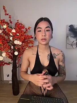 VictoriaHiill online show from 02-10-26, 02:10