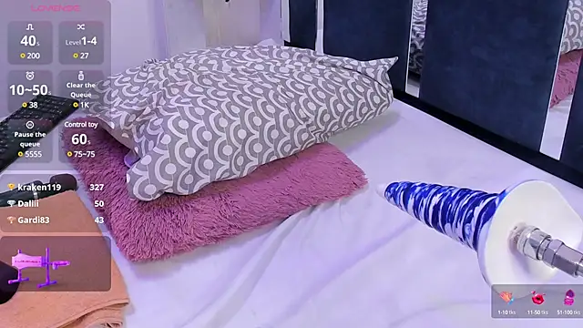 Snapshot of VeronicaRyan chatting on 02-19-25, 03:27 VeronicaRyan online show from 02-19-25, 03:27