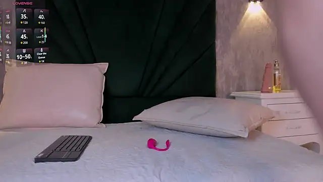 Alexiis Etereo online show from 02-08-26, 09:02