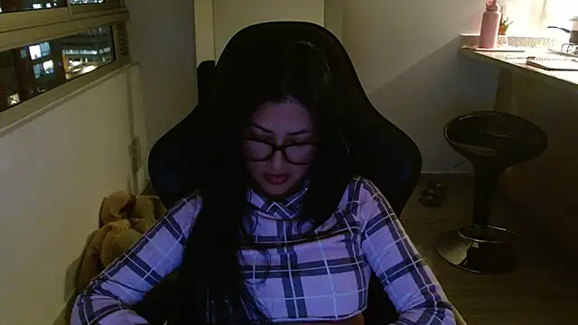 Charlotte cute18 online show from 12-05-25, 01:14