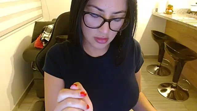 Snapshot of Charlotte_cute18 chatting on 07-13-26, 01:08 Charlotte cute18 online show from 07-13-26, 01:08