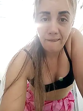 Isabel23zr online show from 04-18-26, 04:49