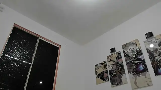 Snapshot of naomiwildburn chatting on 01-31-25, 06:25 naomiwildburn online show from 01-31-25, 06:25