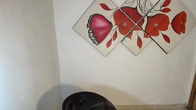 Snapshot of naomiwildburn chatting on 09-17-25, 07:59 naomiwildburn online show from 09-17-25, 07:59