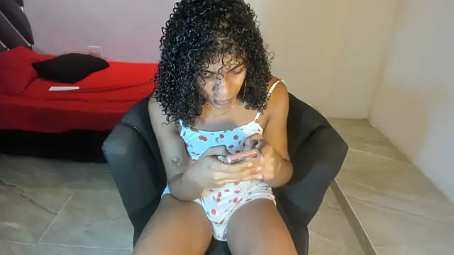 Snapshot of naomiwildburn chatting on 09-26-25, 01:26 naomiwildburn online show from 09-26-25, 01:26