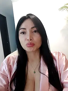 Snapshot of _monicab chatting on 03-08-25, 12:00 monicab online show from 03-08-25, 12:00