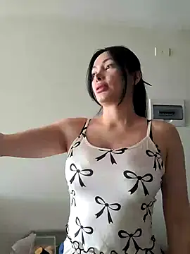 Snapshot of _monicab chatting on 07-12-26, 06:21 monicab online show from 07-12-26, 06:21