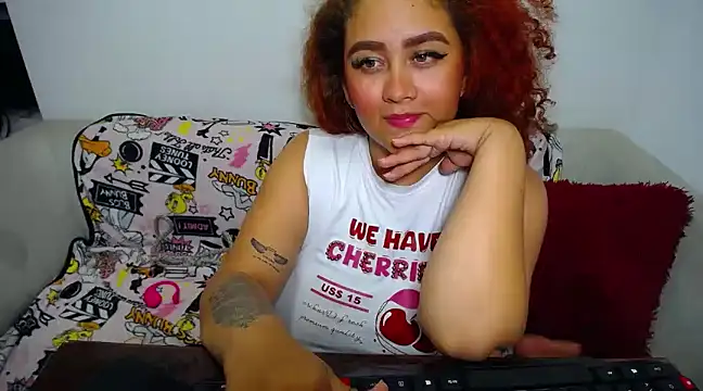 Snapshot of loly_bigbooty4u chatting on 01-26-25, 04:20 loly bigbooty4u online show from 01-26-25, 04:20