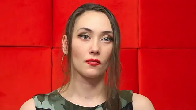 Snapshot of AliceMunro chatting on 02-01-25, 11:16 AliceMunro online show from 02-01-25, 11:16