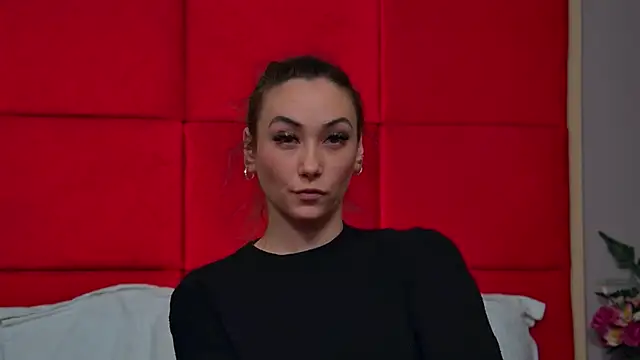 Snapshot of AliceMunro chatting on 03-22-25, 08:37 AliceMunro online show from 03-22-25, 08:37