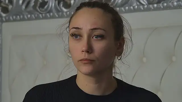 Snapshot of AliceMunro chatting on 10-15-25, 07:14 AliceMunro online show from 10-15-25, 07:14