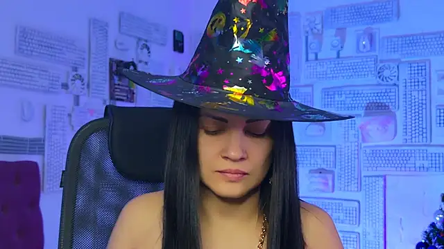 KarolinaRobinson online show from 12-31-24, 02:47