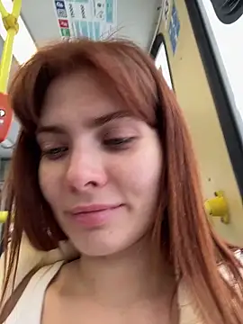 Snapshot of Accole chatting on 11-19-25, 07:19 Accole online show from 11-19-25, 07:19