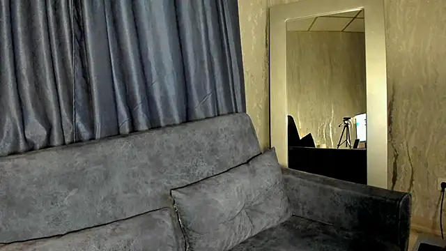 Snapshot of Stacey_Brown chatting on 12-12-24, 04:15 Stacey Brown online show from 12-12-24, 04:15