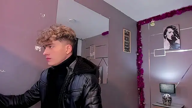 Snapshot of ANDRIUS_24 chatting on 12-03-24, 01:43 ANDRIUS 24 online show from 12-03-24, 01:43