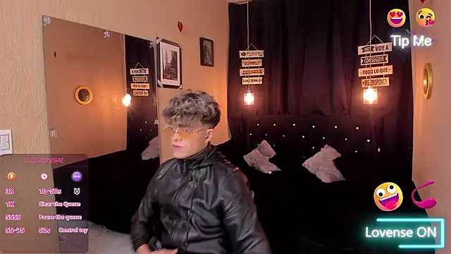 Snapshot of ANDRIUS_24 chatting on 03-17-25, 06:42 ANDRIUS 24 online show from 03-17-25, 06:42