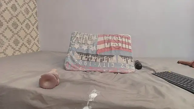 Snapshot of Chantal_taylor_ chatting on 02-05-25, 03:20 Chantal taylor online show from 02-05-25, 03:20