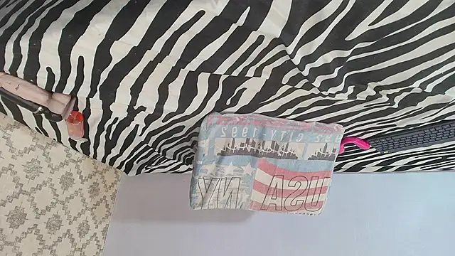 Snapshot of Chantal_taylor_ chatting on 02-06-25, 03:09 Chantal taylor online show from 02-06-25, 03:09