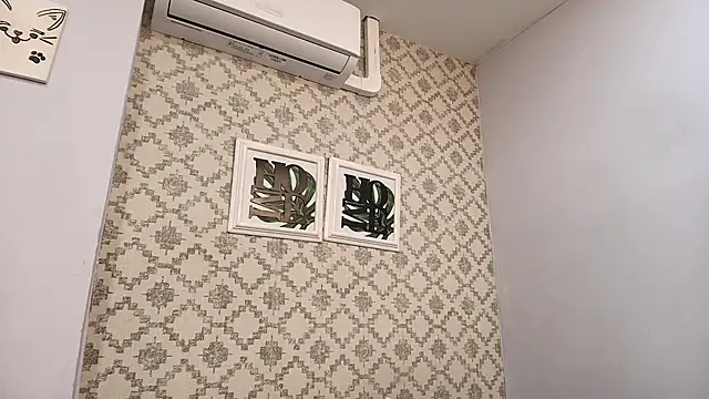 Snapshot of Chantal_taylor_ chatting on 02-13-25, 06:16 Chantal taylor online show from 02-13-25, 06:16