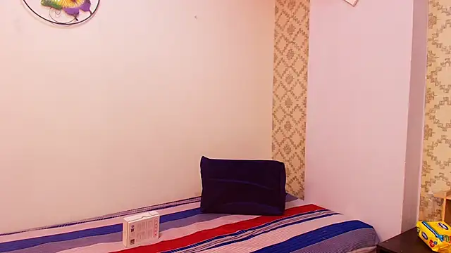 Snapshot of Chantal_taylor_ chatting on 09-10-25, 12:05 Chantal taylor online show from 09-10-25, 12:05