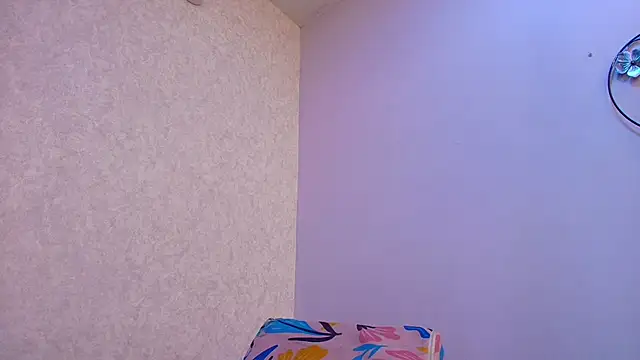 Snapshot of Chantal_taylor_ chatting on 11-15-25, 12:02 Chantal taylor online show from 11-15-25, 12:02