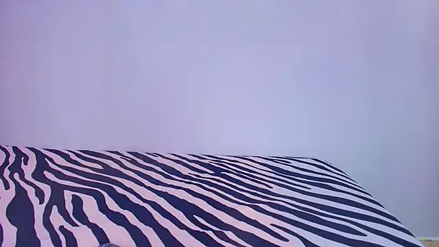 Snapshot of Chantal_taylor_ chatting on 11-25-25, 12:05 Chantal taylor online show from 11-25-25, 12:05