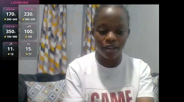 Snapshot of Petite_254 chatting on 03-17-25, 04:33 Petite 254 online show from 03-17-25, 04:33