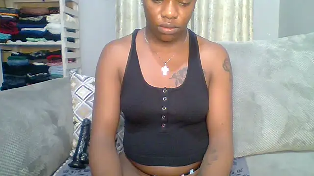 Snapshot of Petite_254 chatting on 09-09-25, 11:48 Petite 254 online show from 09-09-25, 11:48