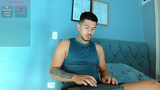 Snapshot of mateoreal1 chatting on 03-03-26, 12:00 mateoreal1 online show from 03-03-26, 12:00