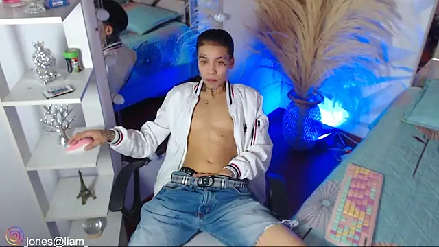 Jonesliam23 online show from 03-02-26, 07:21