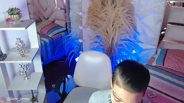 Jonesliam23 online show from 03-28-26, 07:24