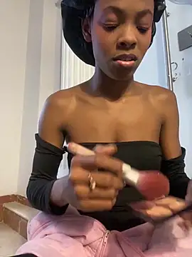 adaraSmiith online show from 12-12-24, 11:29