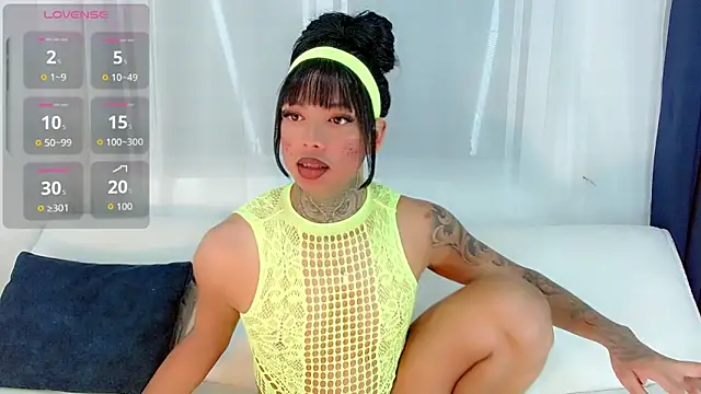 laura sweett120 online show from 05-23-26, 05:12