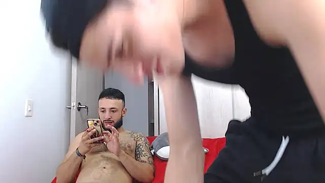 Snapshot of Sanit_Di chatting on 04-30-26, 03:02 Sanit Di online show from 04-30-26, 03:02